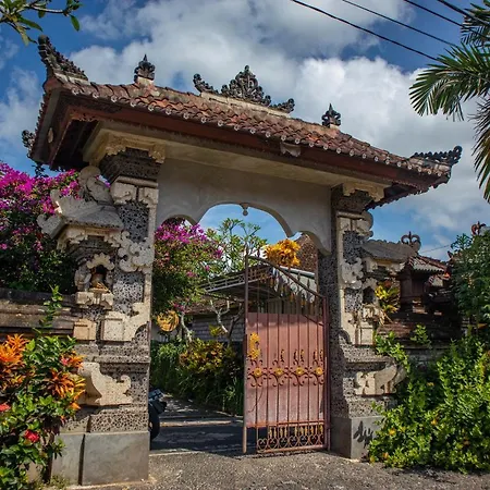 Gedong Khayangan Villa